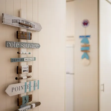 Guesthost - Terrace With Parking & Shared Pool