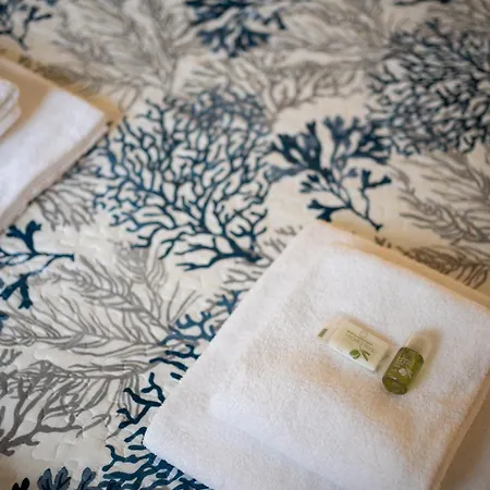 Апартаменты Guesthost - Terrace With Parking & Shared Pool