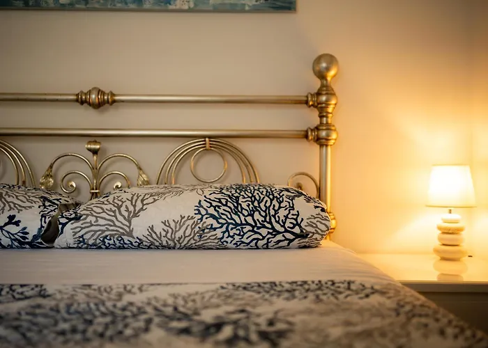 Appartement Guesthost - Terrace With Parking & Shared Pool